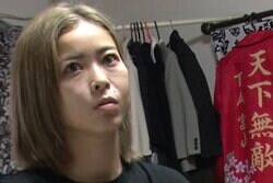 少年院卒の35歳シンママ美女、家賃7万5000円の自宅を公開！寝室にはレディース総長時代の特攻服＆浜崎あゆみ柄のバッグも