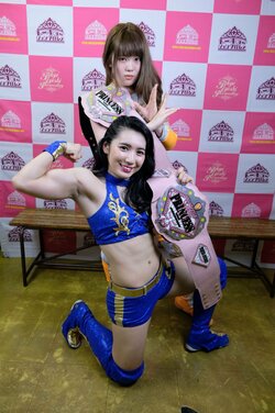 沙希様と遂に激突！強烈な蹴りを打ち合いも　才木玲佳、小橋マリカとのコンビで東京女子タッグ王座を奪取