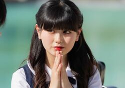 お嬢様風の制服が似合いすぎる！高2美少女にイケメン男子が早くもデレデレ「ひとつひとつの動作がかわいい」「喋り方が女の子って感じ」『今日好き』マクタン編第1話