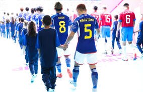 ゴミ捨て動画に続き、ゴミだらけのロッカールーム…日本代表を標的としたフェイクニュース再び、実際はイタリア代表のもの