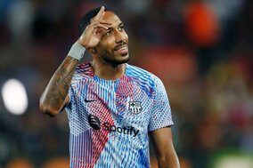 「彼を連れ戻して」バルセロナのオーバメヤン惜別動画に悲痛の声！ 半年間のみの所属となった韋駄天FWにクラブも「たくさんの思い出をありがとう」