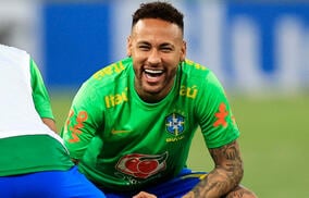 ブラジル代表、韓国戦を前に現地のジェットコースターでネイマールら絶叫「笑いと冒険の日」