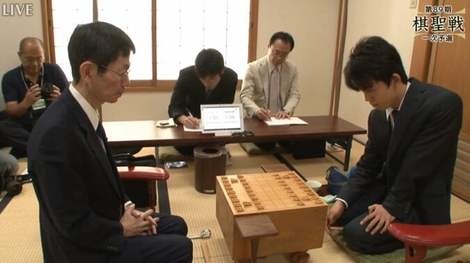 スピードはトップ棋士の3倍　藤井聡太四段の「詰将棋力」25手詰を30秒 1枚目