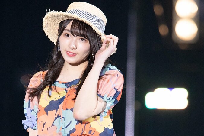 渡邉理佐の”あっかんべー”に大歓声！ 欅坂46が『TGC』ランウェイ歩く 6枚目