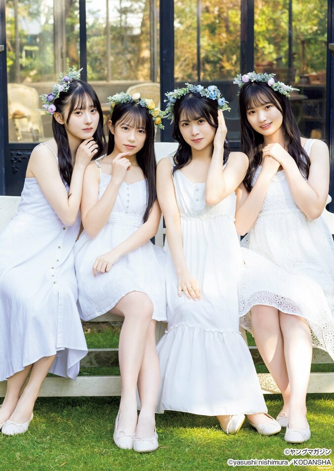 左から綾瀬ことり、遠藤莉乃、加藤柊、鈴野みお 『ヤングマガジン18号』本誌カット