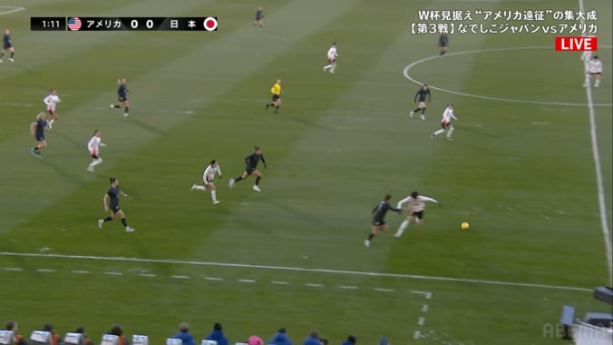 「何だそのスピード！」なでしこ置き去り…NBAレジェンド娘の“爆速すぎる抜け出し”にファン騒然「さすがロッドマン」「簡単に剥がされた」 5枚目