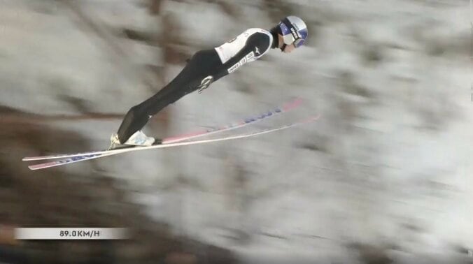 【写真・画像】悩める日本人天才ジャンパーが蘇った大飛行「完璧なジャンプだ！」 五輪でも「ミラクルを起こす小林陵侑」期待高まる世界一　1枚目
