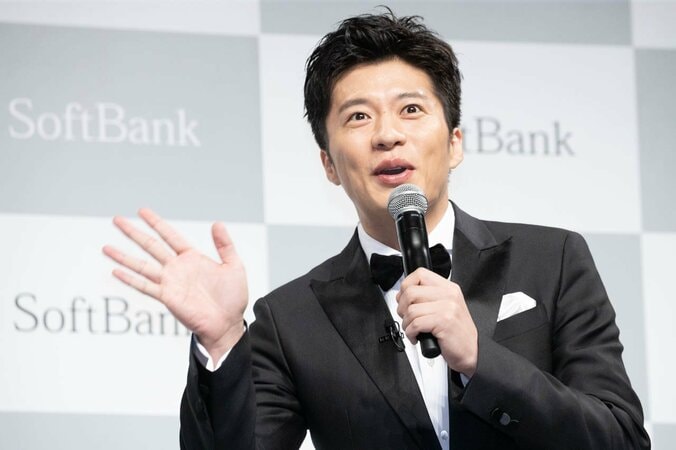 田中圭＆“お父さん”の可愛らしいキスに、報道陣ほっこり 13枚目