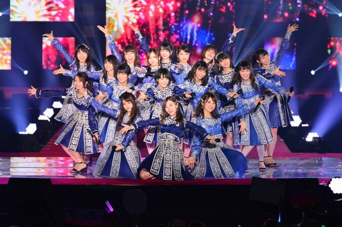 乃木坂46、ランウェイフル活用の「ガールズルール」で華々しくイベント締めくくる 1枚目