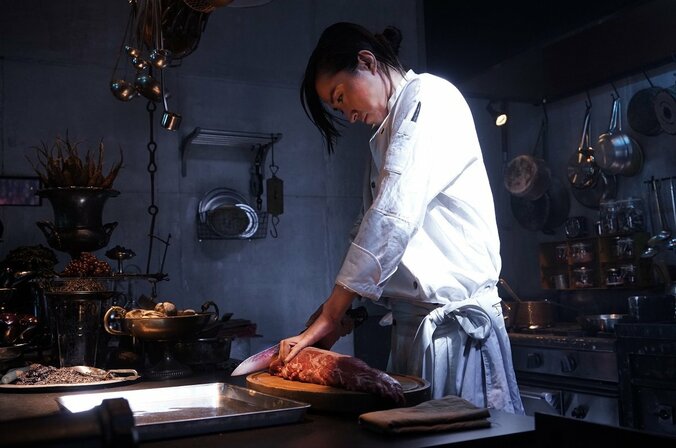 少女の首に包丁を突き立て…藤原竜也史上“最狂”のクズキャラ解禁 『Ｄｉｎｅｒ　ダイナー』 2枚目