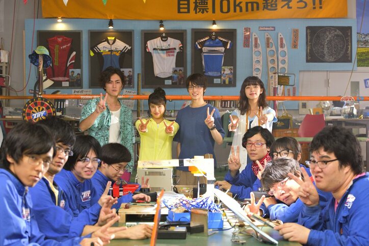 映画『トリガール！』より意味深な場面写真が解禁！　高杉真宙の船上ショットの持つ意味とは？