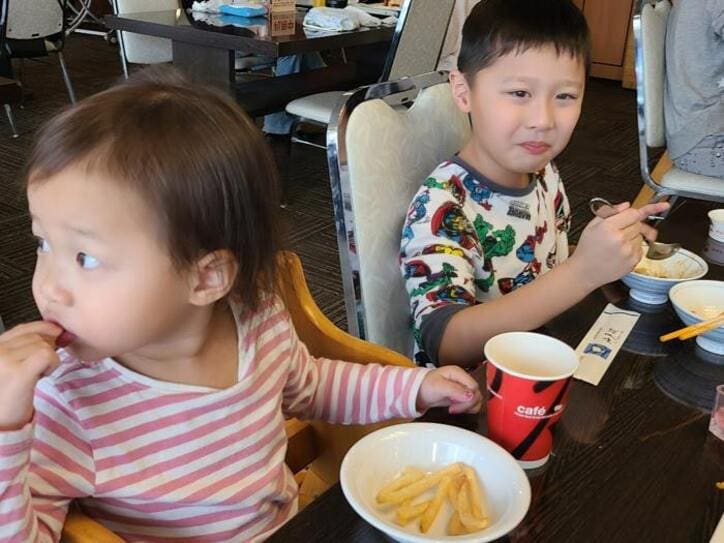  小原正子、家族連れが多かった旅館「朝食会場に何人も赤ちゃんがいました」 