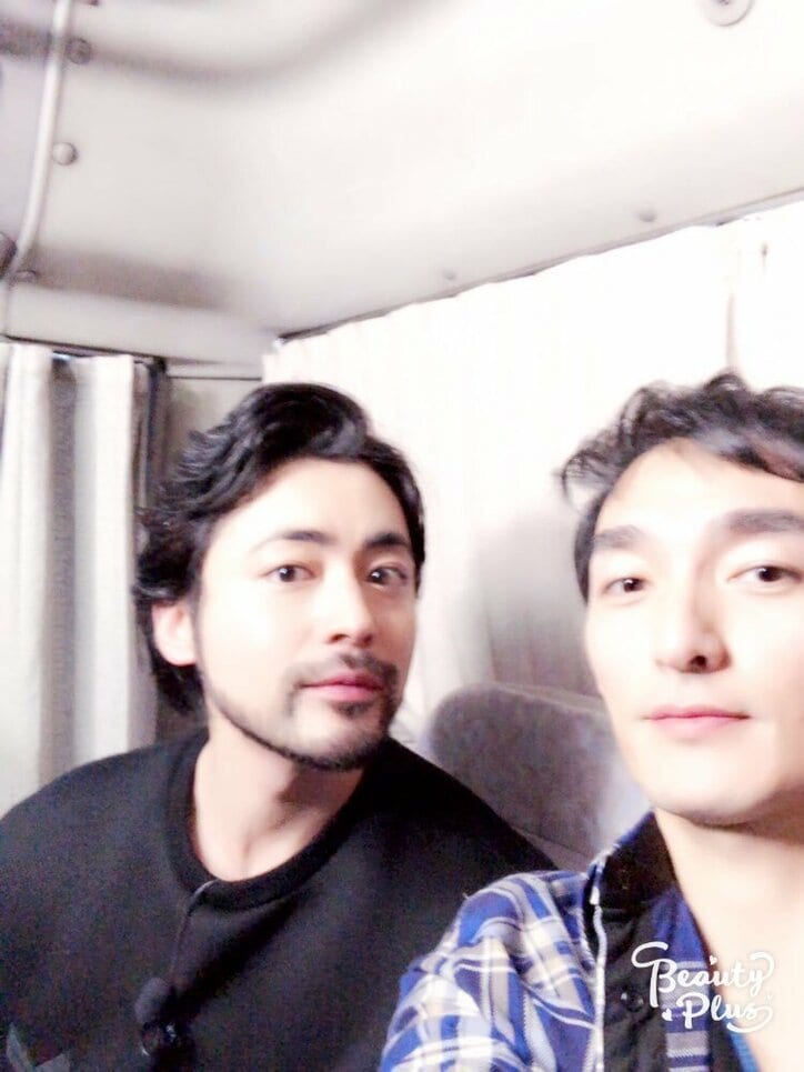 香取慎吾、美肌アプリで加工するも「いつも加工されてるから変わんない…」