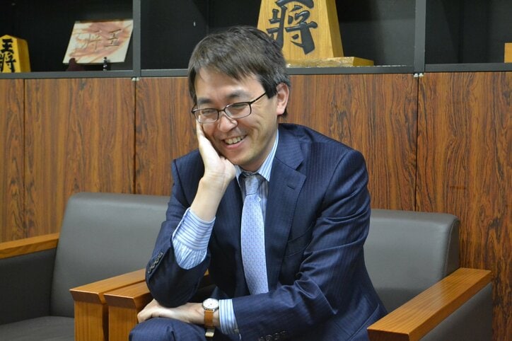 将棋・羽生善治三冠　中学生棋士・藤井聡太四段の新記録に「すごいことをやってのけた」
