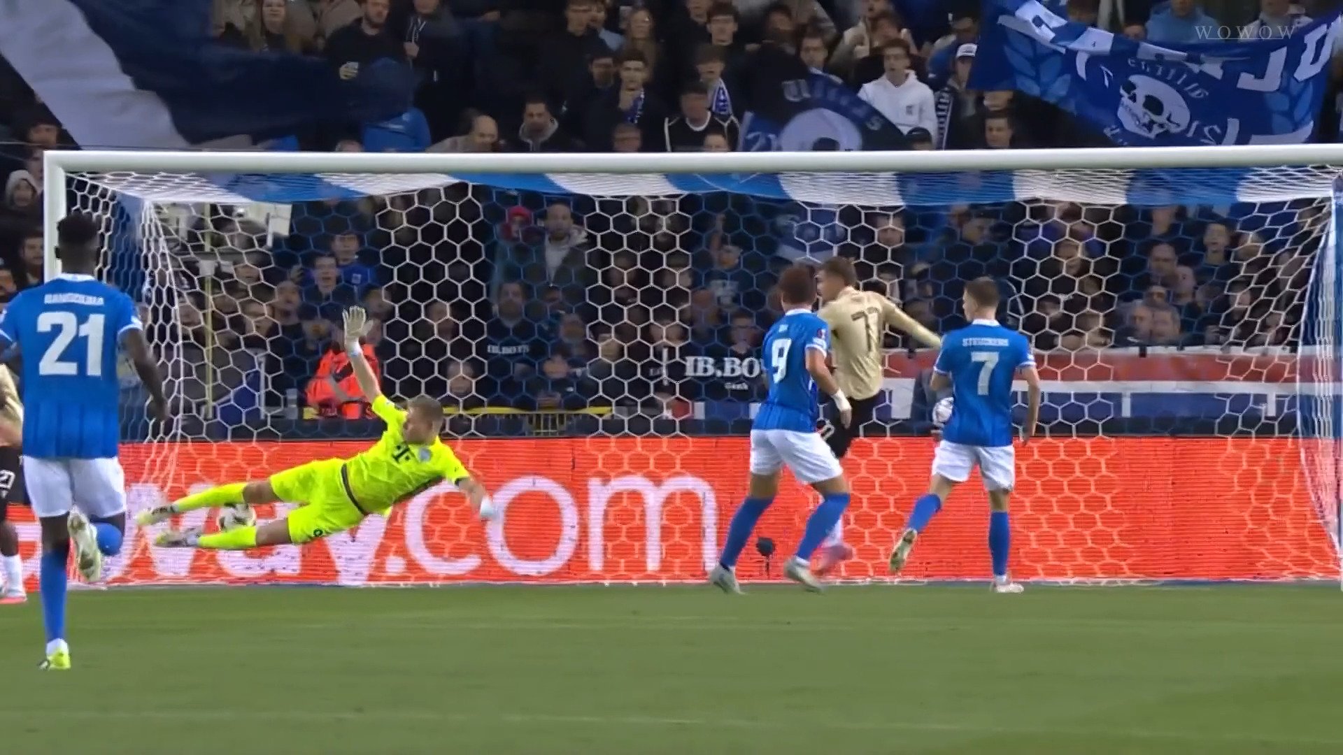 【映像】爆速ドリブル→守備2枚抜きカットインシュート