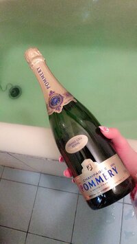 北山みつき『今度はシャンパン風呂』