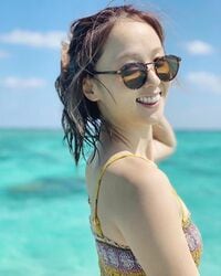 「これもう写真集やん」「天使ですね」Dream Ami、海をバックにした笑顔のオフショットにファン歓喜