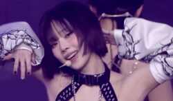 「ビジュ神」「スタイルレベチ」ウィンターの黒髪ショートボブに視線集中！“2024年の顔”aespaがセクシーなステージで魅了『KBS歌謡祭』