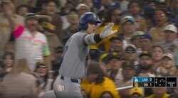 なんだ、ただの聖人か… 大谷翔平の“神対応”がヤバすぎると話題に　あわや激突直後に相手選手のケガの心配→謝罪… ファン感動「優しすぎる」「さすがの人格者」