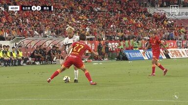 「面になる」鈴木優磨、華麗な股抜きパスの直後に見せた衝撃の表情が話題「これで笑ってるんだもんな」