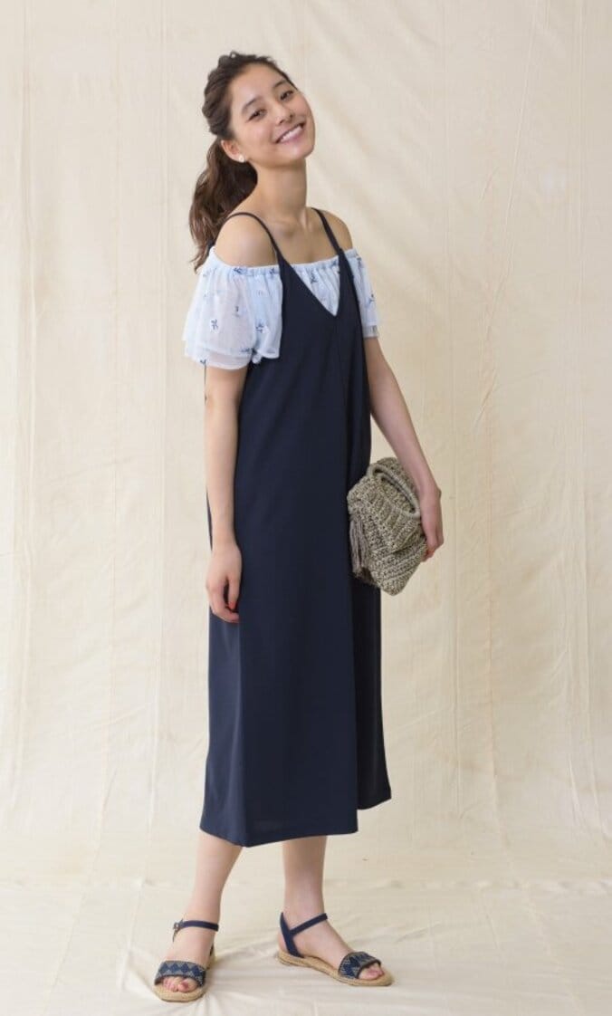 新木優子、“モテファッション”に身を包む！　吉沢亮主演『あのコの、トリコ。』新カット公開 2枚目