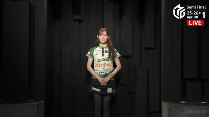 中田花奈、美ボディと笑顔の二重奏