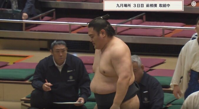 「なんだこの髷」「初めて見た」大相撲秋場所、前相撲で“思わぬ丁髷スタイル”に熱視線 背景には復活劇 3枚目