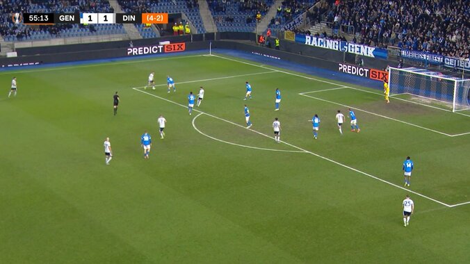 嘘だろ？伊東純也、まさかのPK献上「無理しちゃった」レフェリーの目の前で相手を転倒させる痛恨プレーの瞬間 3枚目