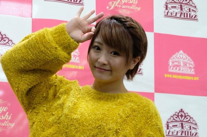 「自分のこと可愛いって、家に鏡あるんすか？」　東京女子プロレス参戦の万喜なつみ、伊藤麻希を“呼び捨て”挑発 1枚目