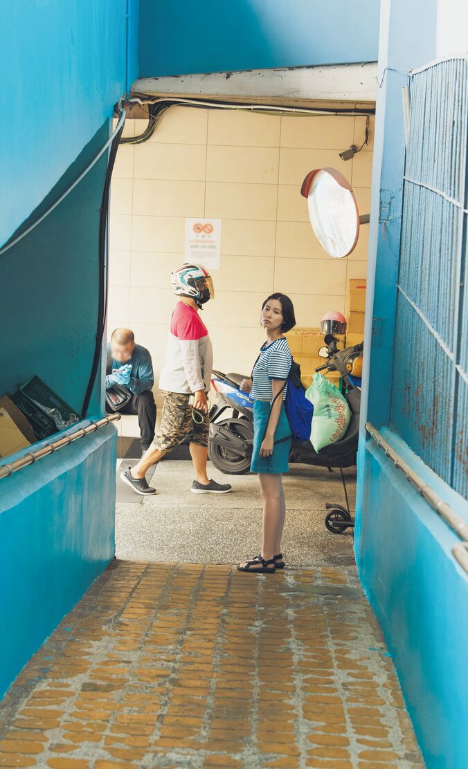 「ばりやわとんこつ」新谷あやか、過去最高に艶やかな姿 『週刊ヤングジャンプ』 3枚目