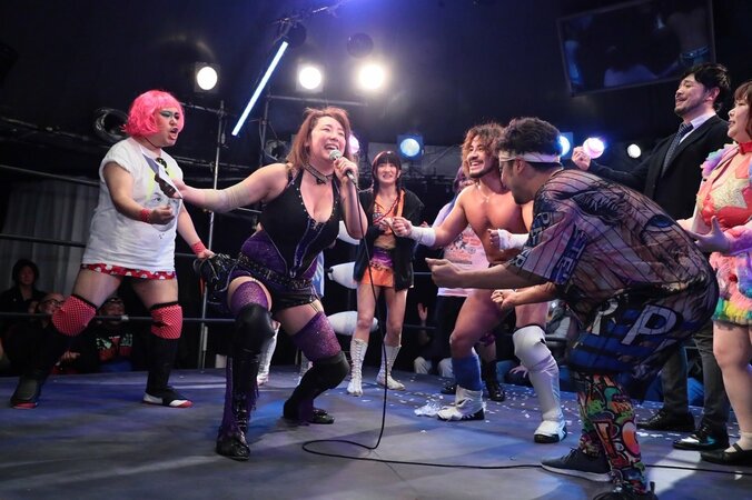 大会演出はタランティーノ式。「ぽっちゃり女子プロレス」で炸裂する今成夢人の癖（へき）とは？ 2枚目