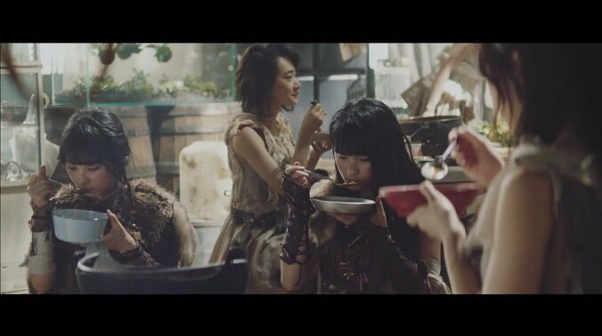 乃木坂46、「ワンダーウーマン」イメージソングのMV公開 6枚目