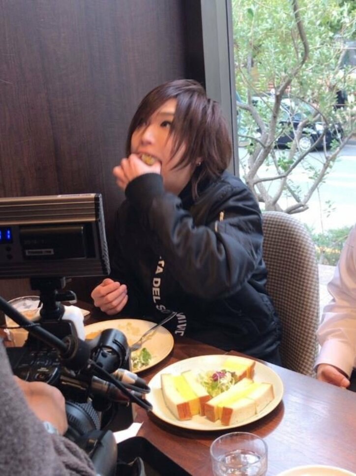 “パンに取り憑かれた”鬼龍院翔、食べ過ぎて節制を決意「ガマンします!!」