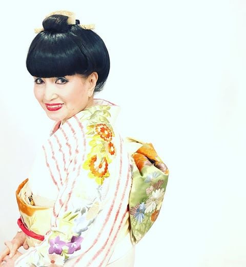 黒柳徹子、“平成元年”の貴重な着物姿に反響「春らしくて華やか