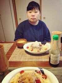 ニッチェ江上、相方・近藤とお泊まりネタ会議 仲良くお家ご飯