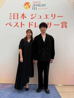 藤本美貴、夫・庄司智春と共に『日本ジュエリー ベストドレッサー賞』を受賞「これからも私たちらしくマイペースに」 