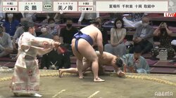 傷だらけの炎鵬、千秋楽でも取組後に右太ももを押さえる仕草 ファンも心配「足が心配」「ゆっくり休んで」