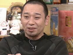 キンタロー。胸元あらわな長谷川京子のモノマネに千鳥が大慌て「出てる！」「そんな人じゃない！」