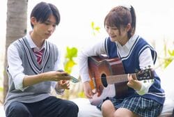 村重杏奈の実妹「自分が悩んだときに救われた曲」東京事変の楽曲をギター＆生歌で披露、涙声になるも圧倒的美声に「歌うまい！」の声『今日好き』ニャチャン編第4話