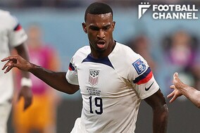 どうやって打った！？ アメリカ合衆国代表FWが珍ゴール！ 相手GKの意表を突いた一撃