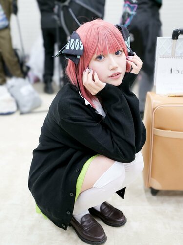 透明感あふれる『五等分の花嫁』二乃のコスプレ、キモは「ウィッグの色