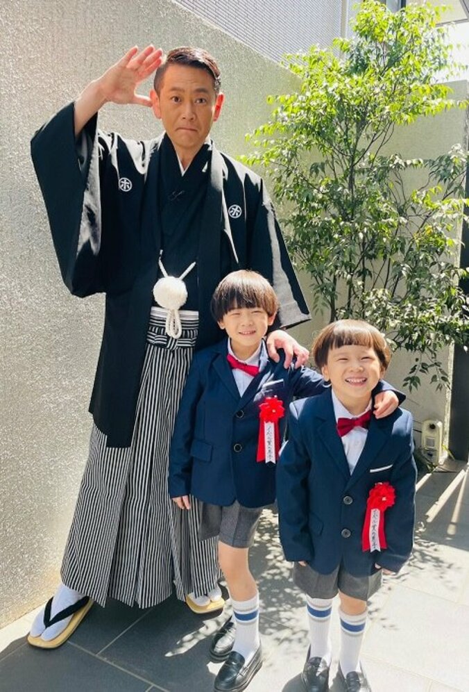ココリコ・遠藤の妻、息子達が『ガキ使』でゲットした玩具を公開「大切に使わせて頂きます」 1枚目
