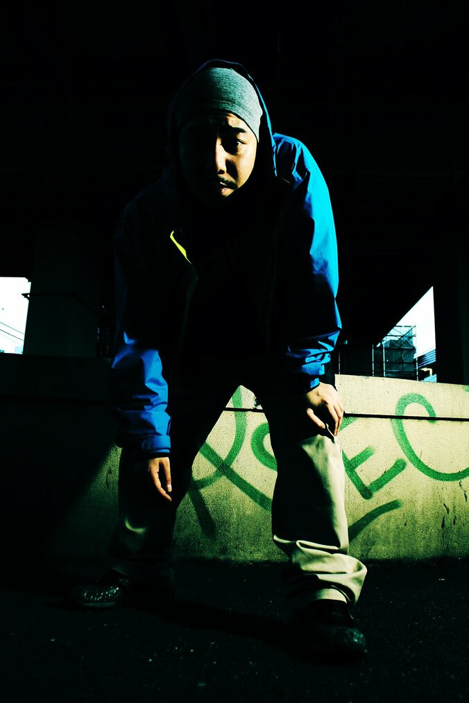 JUSWANNAのブッ飛んだ救世主ことMESS a.k.a. メシアTHEフライが2010年にリリースした傑作1st『MESS -KING OF DOPE-』が帯付き2枚組／完全限定プレスで待望のアナログ化！ 1枚目