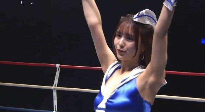 インターバルに登場したラウンドガール