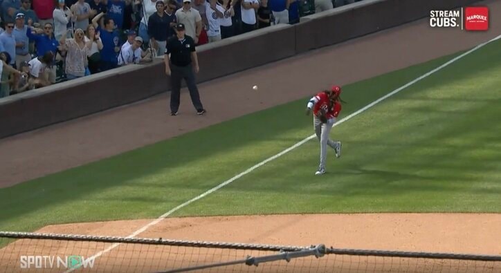 【写真・画像】おい、それはないだろ！ 誤審だろ…！？ カブス・鈴木誠也、“疑惑の判定”に激怒する瞬間　ファン騒然「そりゃキレる」「これはアカン」　1枚目