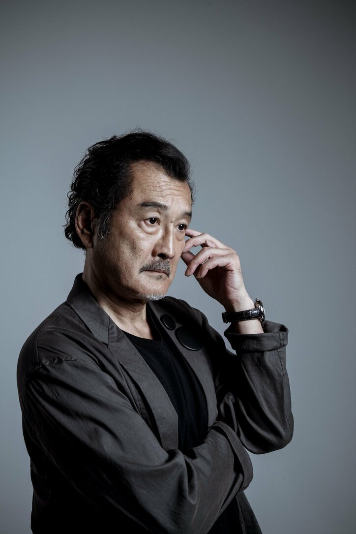 吉田鋼太郎、若手俳優から刺激を受ける日々「あいつらに抜かれたくない!」