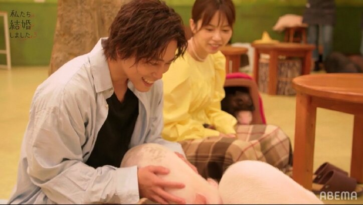 島崎遥香「今までで一番お互いが楽しめた」佐野岳とのミニブタカフェデートで心開く『私たち結婚しました3』第4話