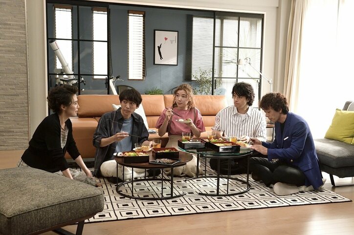 高橋一生の母親役に萬田久子が特別出演!『東京独身男子』