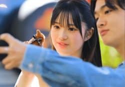 美脚スラリ！日本一かわいい女子高生、清楚なミニワンピース姿で気になる男子とデート『今日好き』ニュージーランド編第4話