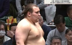 「デカっ」安青錦に贈られた巨大な副賞にファン騒然 預かった力士の“困惑笑顔”に「あの力士かわええ」「そら笑うわ」ファンほっこり